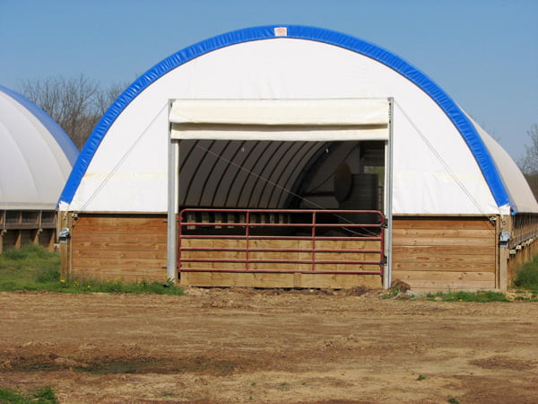 Single Arch Wall Mount Quonset - Cardwell Farms